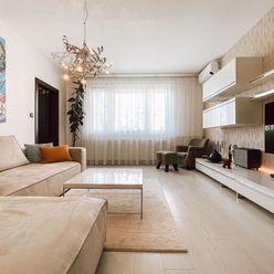 LEXXUS-PREDAJ REZERVOVANÝ Štýlovo moderne zrekonštruovaný 4 izbový byt s loggiou