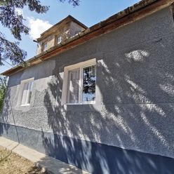 Exkluzívne ponúkame zrekonštruovaný rodinný dom v Bežovciach