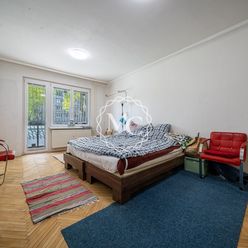 Privátny maklér | Veľký 3,5-izbový byt pripravený na rekonštrukciu
