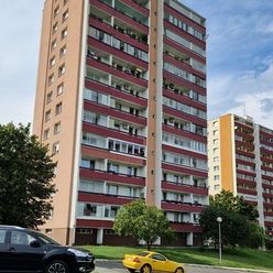 3i byt s čerstvou kompletnou rekonštrukciou - Dúbravka, Janka Alexyho