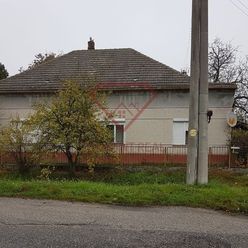 Na predaj 4 izbový rodinný dom v obci Palárikovo.