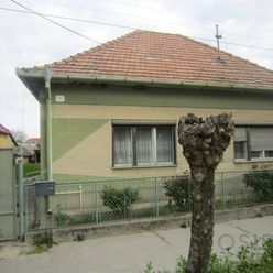 5i rodinný dom s rozsiahlym pozemkom 930 m2, Hrubá Borša, okres Senec