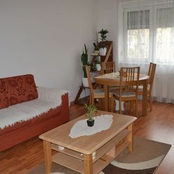 REZERVOVANE  Ponúkame Vám na predaj velký 3 izbový byt  na ulici Pri Bielom kríži- Bratislava-Nové M