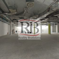 Obchodný/skladový priestor v centre Bratislavy s nakladacou rampou, 552m2