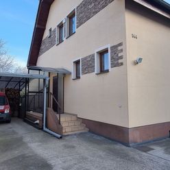 Prenájom 4-izb.bytu 90m2 (prízemia) rodinného domu s dvorom pre parkovanie v Bratislave / Račianska