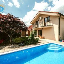 Exkluzívne na predaj rodinný dom, 5 izbový, dvoj garáž, bazén, 598 m2, Trenčín, Kubrá
