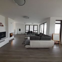Luxusný a moderne zariadený 4-izbový byt v blízkosti Horského parku (A4.1.4)