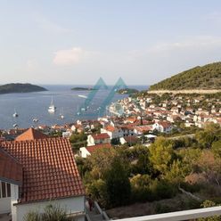 Dom s nádherným výhľadom na more, 250m od mora, ostrov Vir, Chorvátsko
