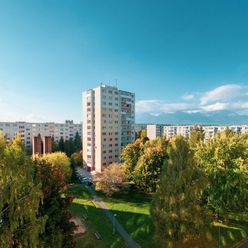 REZERVOVANÉ - Na predaj 3 izbový byt s výhľadom na Tatry a zeleň