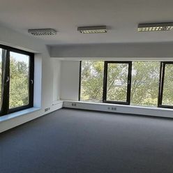 Kancelárske priestory 150m2 v prestížnej lokalite pri III Vežiach - Bajkalská 7, Bratislava III