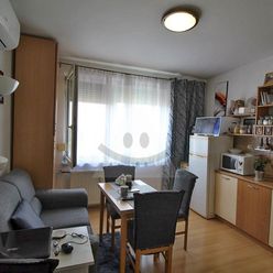 Na predaj slnečný 1-izbový byt s balkónom v Komárne
