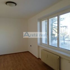 Areté real-prenájom slnečneho 2 bytu v priamom centre mesta Pezinok