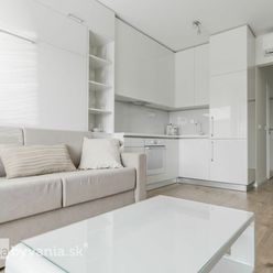 FIALOVÁ, 1-i byt, 39 m2 – NOVOSTAVBA, dizajnový klenot, nadštandardne zariadený, LOGGIA, parking