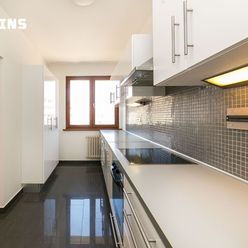 PREDAJ:  3 izbový byt s loggiou - kompletná rekonštrukcia - Karlova Ves, Bratislava IV