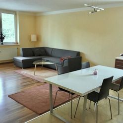 Ponúkame Vám na prenájom 4- izbový byt s tromi neprechodnými izbami  v staršej novostavbe, Bratislav