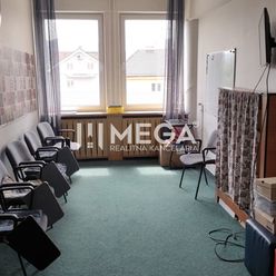 EXKLUZÍVNE kancelária na prenájom v centre mesta Humenné