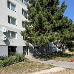 Predaj veľký 4-izbový byt, 88,30 m2, Lietavská ulica, Bratislava - Petržalka