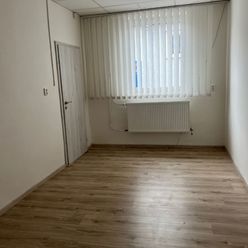 Na prenájom kancelária o výmere 13,9 m2, Južná trieda - Košice