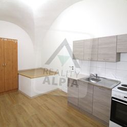 Na prenájom jedinečný 1 -izbový byt v centre Spišskej Soboty, Poprad