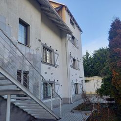 Na predaj lukratívny bytový dom Bratislava Staré mesto