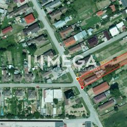 Na predaj rovinatý pozemok so starším RD, Čečejovce (Košice-okolie)