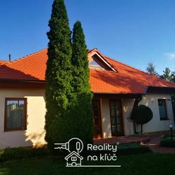 Na predaj krásny poschodový 5-izbový rodinný dom v tichej lokalite v obci Komoča okres Nové Zámky
