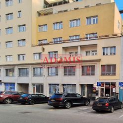 ADOMIS - predáme atraktívny komerčný priestor v centre Košíc 105m2(4-5kancelárií), okná na ulicu Pri