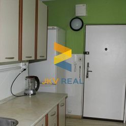 JKV REAL | Ponúkame na predaj 1-izbový byt v Novom Meste nad Váhom