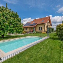 HERRYS - Na predaj samostatne stojaci rodinný dom s bazénom v obci Jánovce