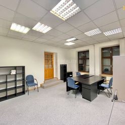 Ponúkame na prenájom kanceláriu 26 m2 v centre Žiliny