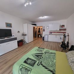 1-izbový nebytový priestor v novostavbe v Senci priamo v centre