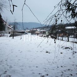 Exkluzívne na predaj pozemok  na výstavbu RD v obci Chlmec