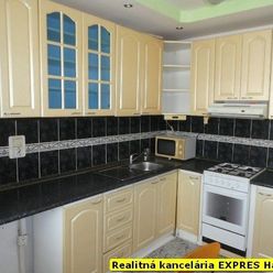 RK EXPRES - EXKLUZÍVNE na predaj 3 izbový byt v Handlovej, čiastočná rekonštrukcia, 70 m2, ul. Mostn