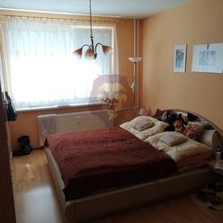Na predaj 4-izbový byt  v Zlatých Moravciach