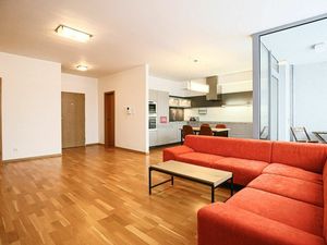 HERRYS - Na prenájom 2 izbový nadštandardne zariadený byt s loggiou a garážovým státím vo vyhľadávan