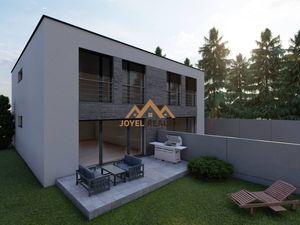 Joyelreality ponúka na predaj priestranný 4-izbový dvojdom v Topoľnica