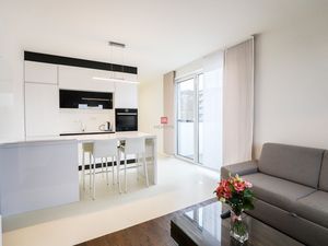 HERRYS- Na prenájom priestranný, moderný 2 izbový byt s parkovacím miestom v tichej lokalite