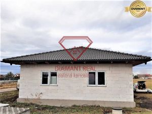 Na predaj novostavba - 4 izbový RD typ bungalov v obci Diakovce.