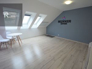 TRNAVA REALITY - zariadený 2-izb. byt s pivnicou a parkovacím miestom v modernej novostavbe v Sládko