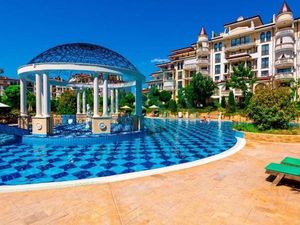 Veľký 3-izbový apartmán s 2 kúpeľňami, 151 m2, 350m od pláže, luxusný 4*Poseidon VIP Residence Club,