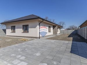 Na predaj : Skolaudovaná Novostavba Lehnice iba 13 km od Šamorína