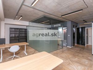 Štýlové kancelárske / obchodné priestory 97,87 m² v novostavbe Skalná ulica, parking
