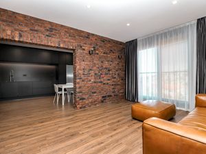 HERRYS - Na prenájom luxusný 3 izbový byt s výhľadom na mesto