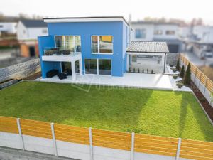 DIRECTREAL|Novostavba rodinného domu v rezidenčnej štvrti Pod Vŕškami na pokojnej ulici s pekným výh