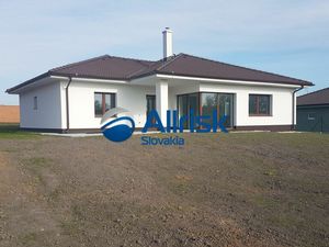Predaj nadštandardného bungalovu v obci Lužianky