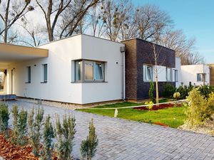 SKOLAUDOVANÉ - 3 izbové rodinné domy v novom projekte v tichom prostredí obce Dunajský Klátov, tepel