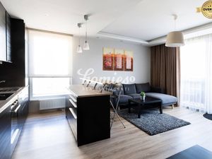 PRENÁJOM luxusný 3 izbový byt s garážou, Nitra - Centrum