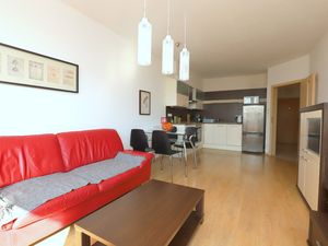 HERRYS - Na prenájom kompletne zariadený klimatizovaný 2 - izbový byt na Jégeho ulici v Ružinove