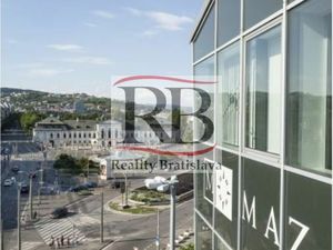 Lukratívne kancelárske priestory s výhľadom na prezidentský palác + terasa, Bratislava - Staré Mesto