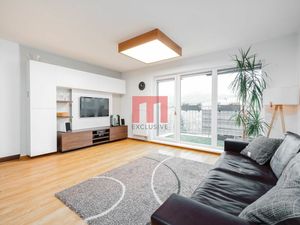 REZERVOVANÝ - Na predaj moderný 2 izbový byt s balkónom 65 m2 s krásnym výhľadom na Malé Karpaty
